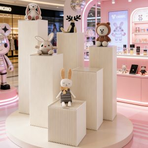 Folding Paper Display Pedestal, Honeycomb Paper Column Display Stand, Retail Window Product Riser for Bag, Jewelry, Clothing Exhibition